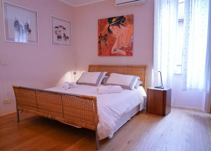 Navona Square Apartment